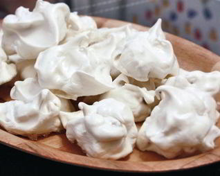 Безе с орехами