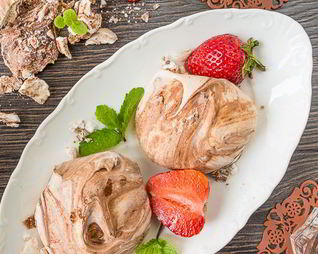 Безе с шоколадом