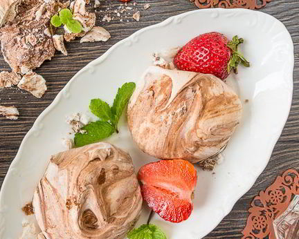 Безе с шоколадом