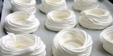 безе с ягодами