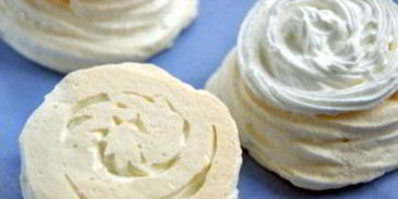 безе с ягодами