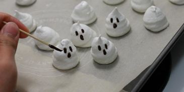 безе в виде приведений