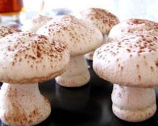 Грибочки из безе