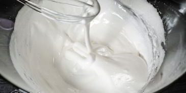 кости из безе на хэллоуин