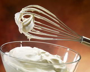 Мокрое безе для украшения торта