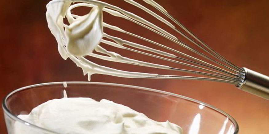 Рецепт мокрого безе для украшения торта