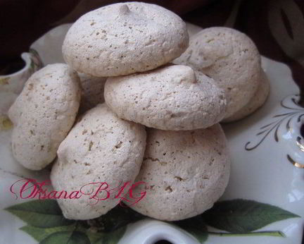 Ореховое безе