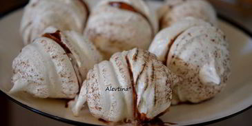 украшения из безе с шоколадом