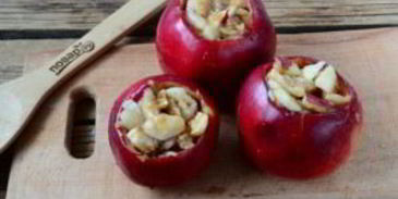 фаршированные яблоки в духовке