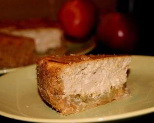 Чизкейк с халвой и карамельными яблочками