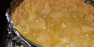 чизкейк с халвой и карамельными яблочками