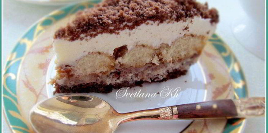 Рецепт десерта с халвой, клюквой и сливками