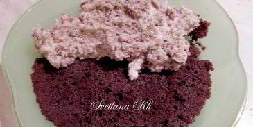 десерт с халвой, клюквой и сливками