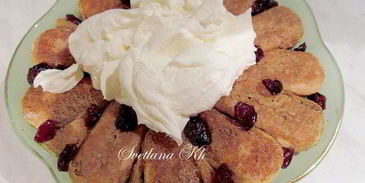 десерт с халвой, клюквой и сливками