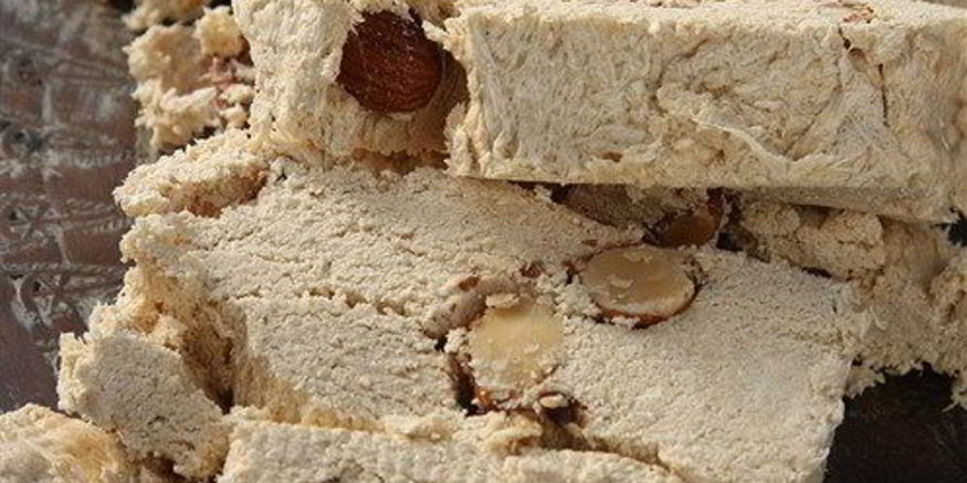 Рецепт халвы из манной крупы с грецкими орехами и корицей