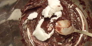 холодный десерт клубника в шоколаде