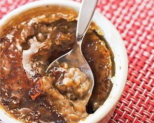 Кофейный пудинг из тапиоки с карамельной корочкой