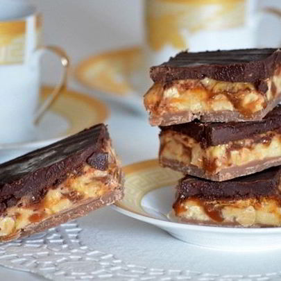 Батончик сникерс