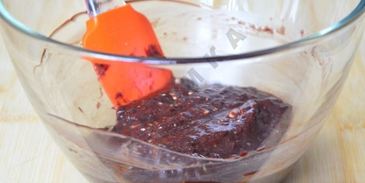 шоколадные конфеты с фундуком