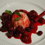 Рецепт Баварского крема с ягодным соусом