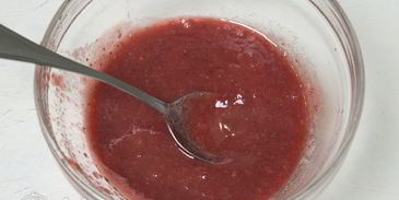 бисквитный рулет с клубничным кремом