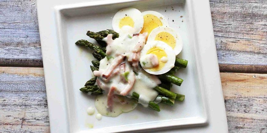 Рецепт фиолетовой спаржи с кремовым соусом