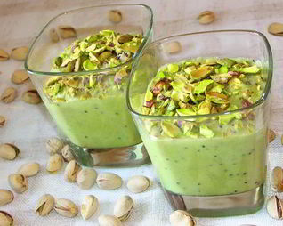 Фруктовый крем с фисташками