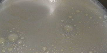 крем-капучино со сливками и сладким кофейным соусом