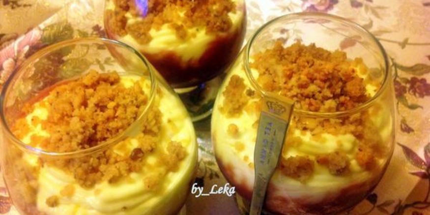 Рецепт малинового десерта с кремом патисьер и штрейзелем