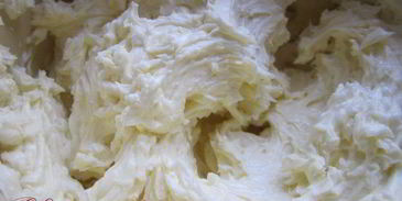 необыкновенно нежный бисквитный рулет с молочно-масляным кремом