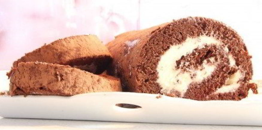 Рецепт шоколадного рулета с ванильным кремом