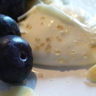 Рецепт Творожного крема с черникой и миндалем