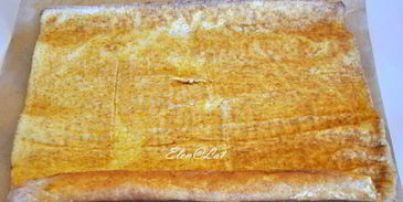 тыквенный рулет со сливочным кремом и карамельными яблочками