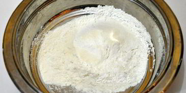 тыквенный рулет со сливочным кремом и карамельными яблочками