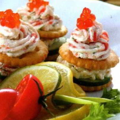 Закуска с сырным кремом и красной икрой