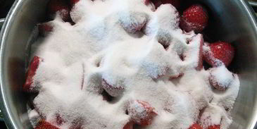 клубнично-ревеневый мармелад