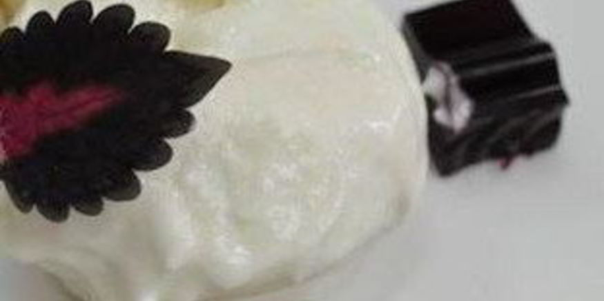 Рецепт мороженного из пармезана с мармеладом из свеклы