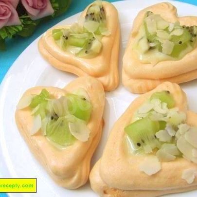 Меренги со сгущенкой и киви
