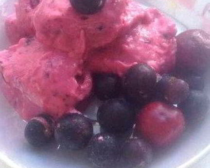 Диетическое бананово-ягодное мороженое