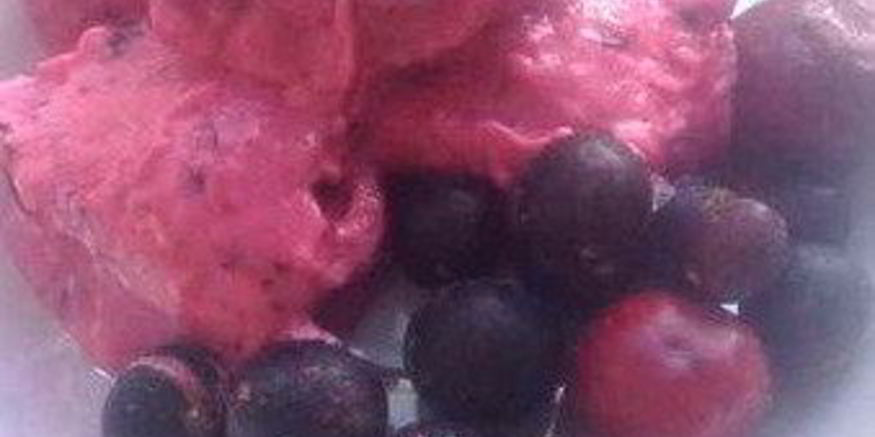 Рецепт диетического бананова-ягодного мороженого