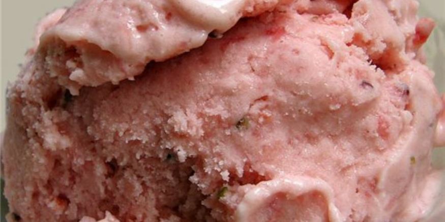 Рецепт клубничного мороженого