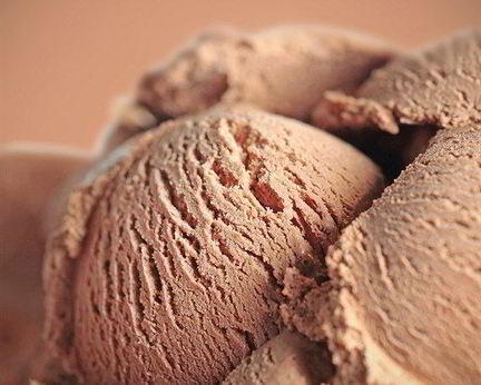 Мороженое из коричневого сахара с бальзамическим уксусом