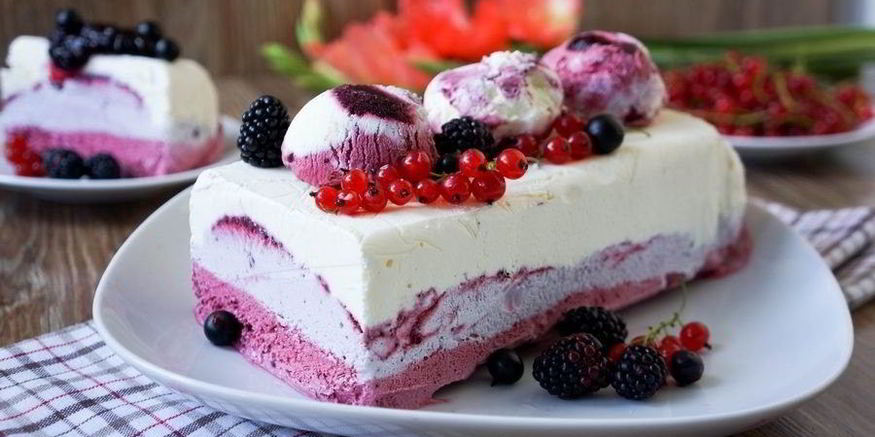 Рецепт мороженого из маскарпоне и черной смородины