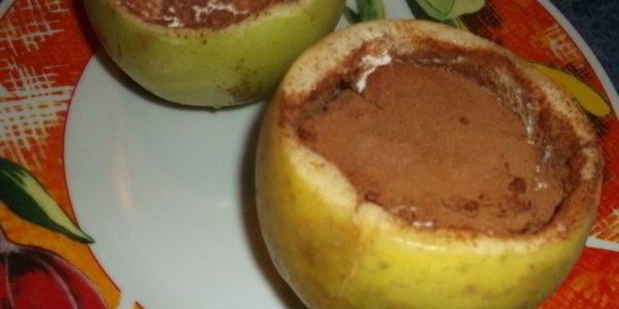 Рецепт мороженого в яблоке с корицей