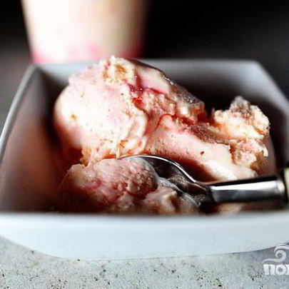 Мятно-ванильное сливочное мороженое