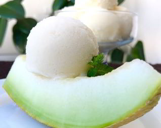 Простое мороженое из дыни