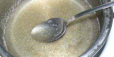 бисквит с нежным сливочно-смородиновым муссом