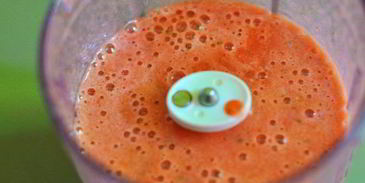 клубничный мусс с кинзой