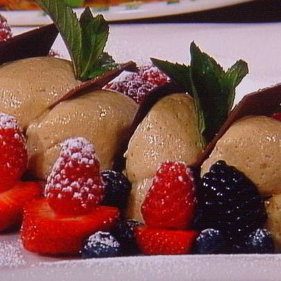 Мокка-мусс в ягодном обрамлении