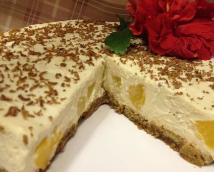 Мусс из белого шоколада с персиками